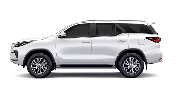 fortuner cab service Hyderabad